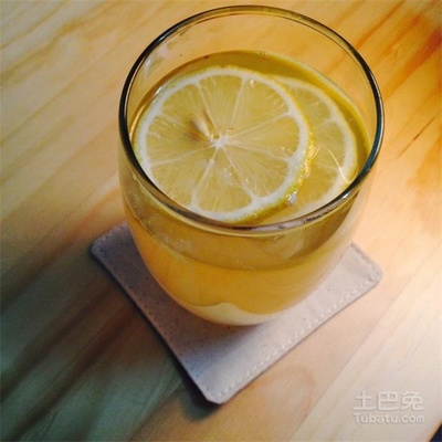蜂蜜水的作用与功效 柠檬水的功效与作用