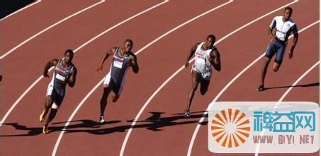 运动会1500米项目应该怎么跑？ 运动会致1500米运动员
