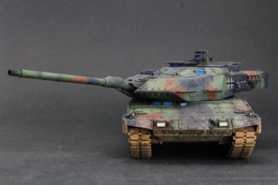 [AFV系列]HOBBYBOSS1/35德国豹2A6主战坦克_Kylar 豹2a6ex