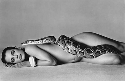 理查德•阿维顿的“娜塔莎•金斯基与蟒蛇”期望在遗产拍 理查德阿维顿