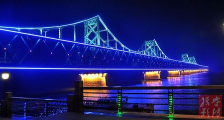 丹东鸭绿江大桥夜景 丹东鸭绿江大桥图片
