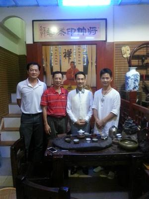 ●著名青年茶艺师、全国高级评茶师、高级茶艺技师、高级品香师、 茶艺师