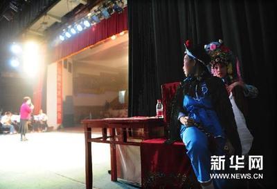 视频：京剧表演唱《绣红旗》演唱：符红川