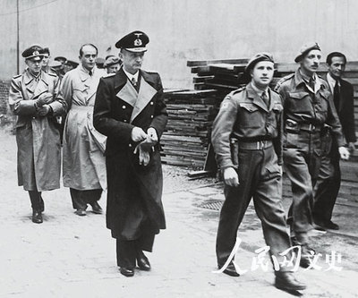 希特勒、赫斯、戈培尔、里宾特洛甫、邓尼茨 里宾特洛甫协定