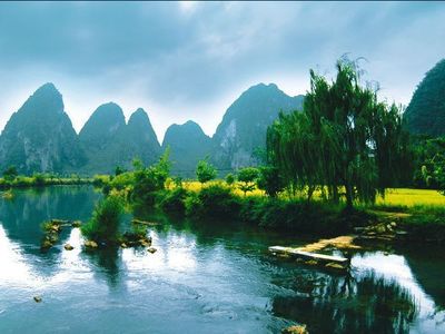 广西巴马：中国第一长寿村 广西巴马疗养中心