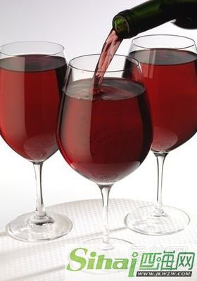 红葡萄酒和红酒的区别 干红葡萄酒的制作方法