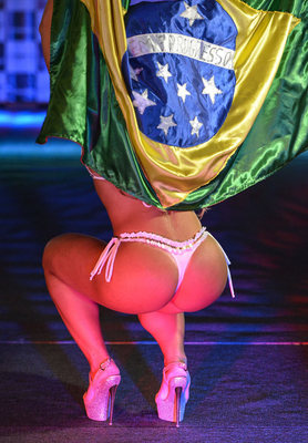 火辣的巴西女郎“美臀大赛”（组图） 推女郎福利组图无圣光