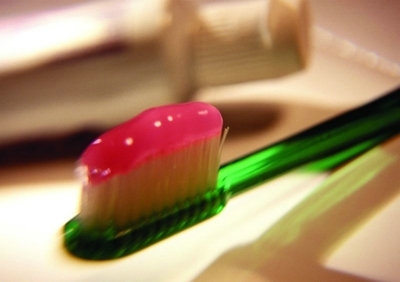 牙膏的妙用 10个意想不到的用处让生活更方便 牙膏的用处