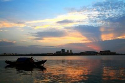 武汉：中国最大的城中湖汤逊湖