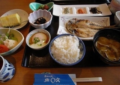 在日本吃团餐 日本人三餐吃什么