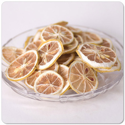 柠檬片泡水的作用和使用方法 鲜柠檬片泡水的方法