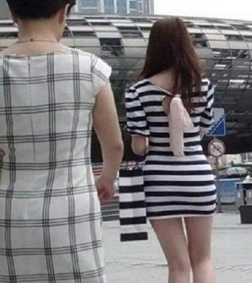 夏日街拍超短裙美女 性感极了 重庆夏日街拍