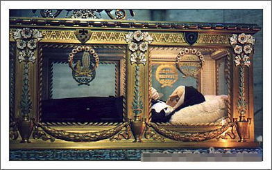 圣女贝尔纳黛特法国“睡美人”百年不腐 法国圣女贝尔纳黛特