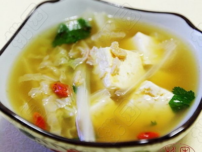 【白菜豆腐汤的做法和功效】 虾米白菜豆腐汤的做法