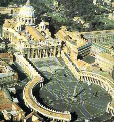 梵蒂冈圣彼得广场的设计之谜 圣彼得广场284根柱子