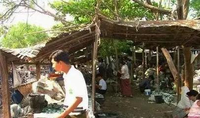 说起缅甸玉石市场，必然要提到仰光、曼德勒的玉石集散地和帕敢的 曼德勒到蒲甘