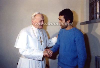 暗杀先教宗若望·保禄二世的阿里·阿贾出狱(1.19更新) 教宗若望保禄二世