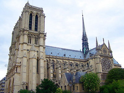 《巴黎圣母院》人物分析 巴黎圣母院建筑分析
