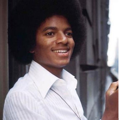 迈克尔.杰克逊从黑人变成白人的真正原因 迈克尔杰克逊黑人