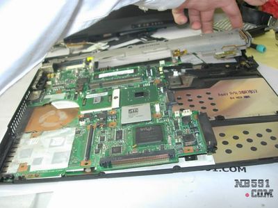 IBM ThinkPad T40/41/42/43完全拆解图文指南(精确到每颗螺丝) thinkpad t40升级