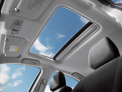 汽车天窗的作用 汽车天窗的作用大吗