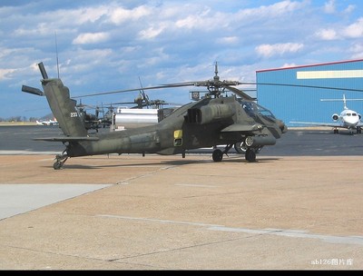 新武直WZ10弱于AH64直升机 ah64阿帕奇武装直升机