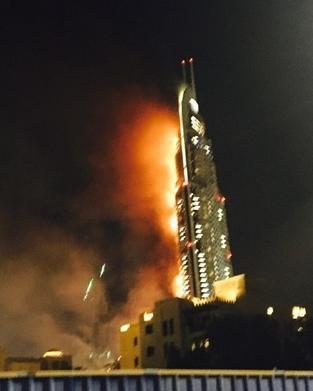 面子工程是上海高楼大火的间接原因 迪拜高楼突发大火