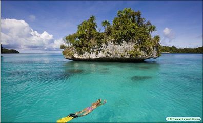 印度尼西亚巴厘岛简介旅游地图 印度尼西亚巴厘岛美女