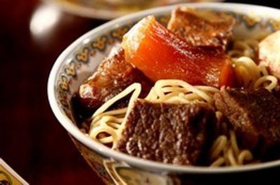 台湾人最爱的牛肉面上万元一碗(图) 一碗牛肉面的热量