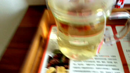 【茶之识】枸杞茶的功效与作用禁忌 黄芪红枣枸杞茶的功效
