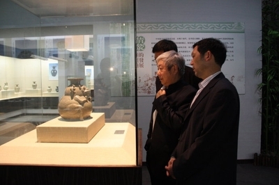 大师毛晓沪先生对古陶瓷的看法和观点 社会形势的观点与看法