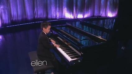 转载 5岁华裔钢琴神童做客Ellen秀 惊呆美国人(图/视频) 5岁华裔钢琴神童