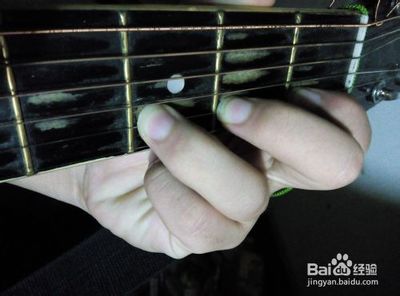 如何正确的练习吉他爬格子