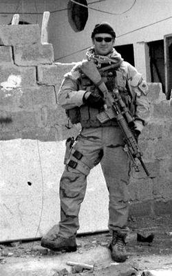 美军最 狙击手克里斯·凯尔 10年狙杀255人 伊拉克狙击手狙杀美军