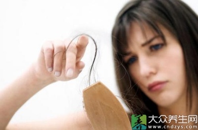 防治脱发的最简单方法 治脱发用什么方法好