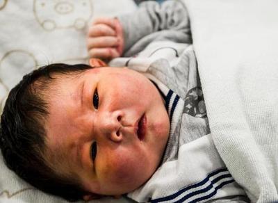 中国的父母都是心理上的巨婴 怎么治疗巨婴心理