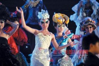  巴西狂欢节服装 服装奢侈品为何狂欢在中国