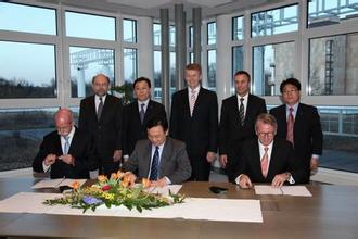  中伊两国正式签署合同 奔驰与比亚迪正式签署合资协议 2013年推电动车