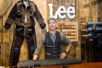  lee牛仔裤经典款 Lee品牌牛仔演绎经典传奇