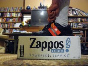  擦鞋店一年能挣多少钱 Zappos网络鞋店如何一年卖八亿美元