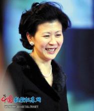  李嘉诚的“女人”：从小职员到上亿身价女富豪