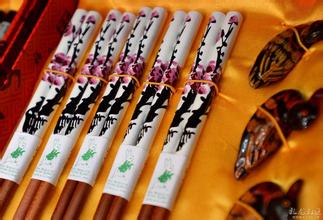  筷子文胸 艺术筷子卖得火