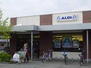  德国穷人区 德国首富靠开“穷人店”连锁超市发家