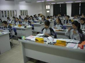  深圳高职院校 高职院校会计专业实践教学的不足及改革
