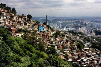  巴西贫民窟 葛洲坝的皇宫和贫民窟