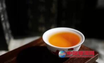  两学一做争当先锋模范 广州茶博会：普洱涨势依旧　红茶争当主角