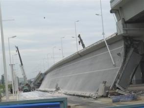  哈尔滨垮桥事故：桥“断”可修，“信”失难补！
