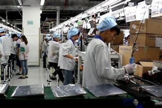  富士康机器人生产线 富士康拟将苹果产品生产转至中国内地