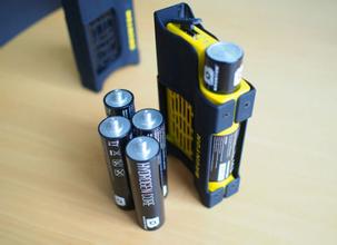  液体燃料电池相比于 可充电式液体燃料电池