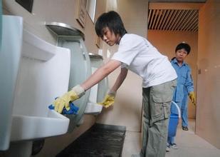  专业保洁服务公司 女大学生做保洁服务 从1万到20万